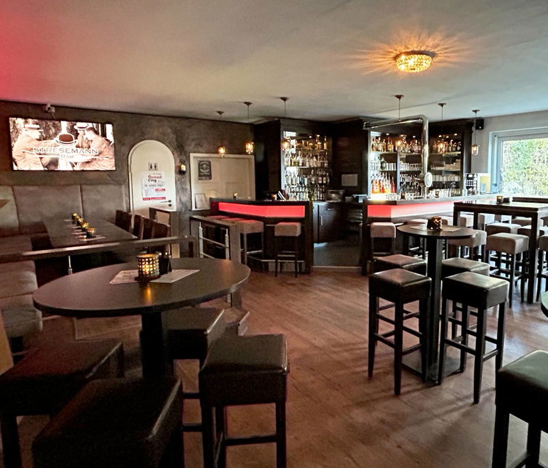Blick in den Gastraum der Stresemann Bar